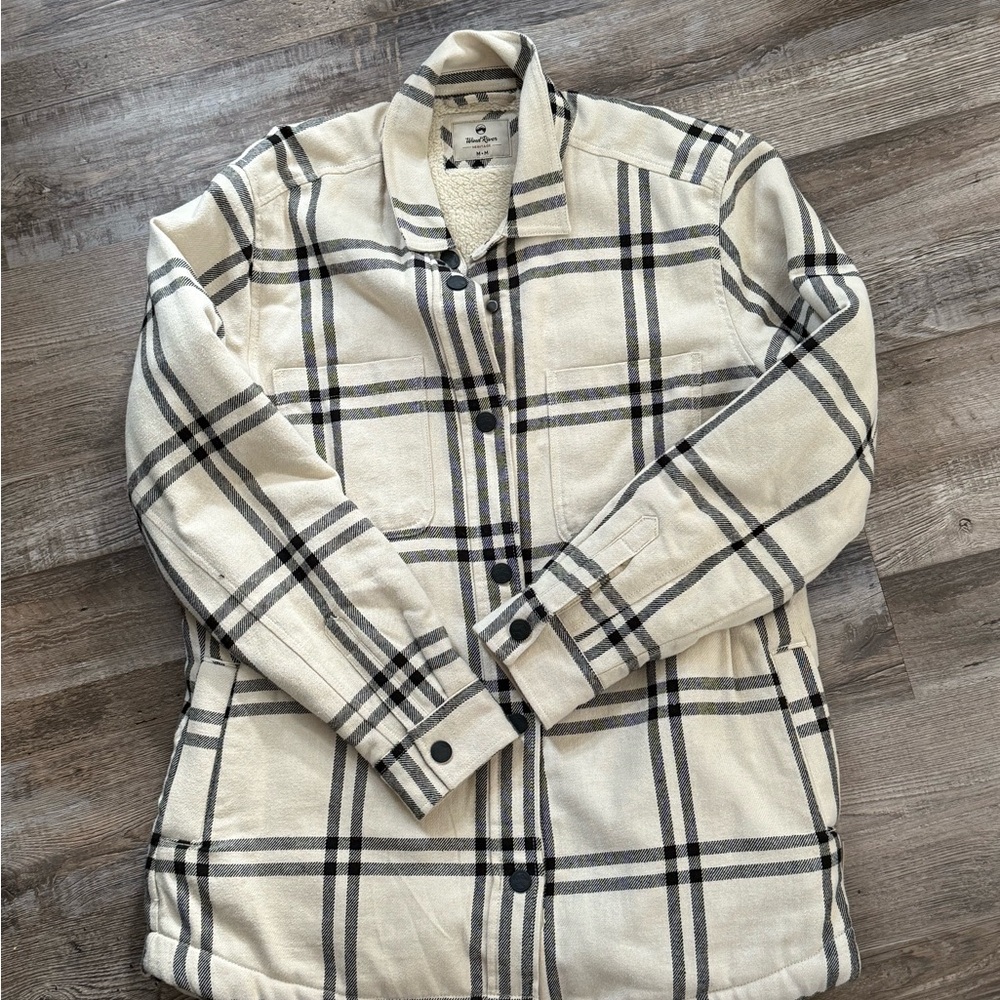 Wind River Women's Cream and Black Plaid Jacket